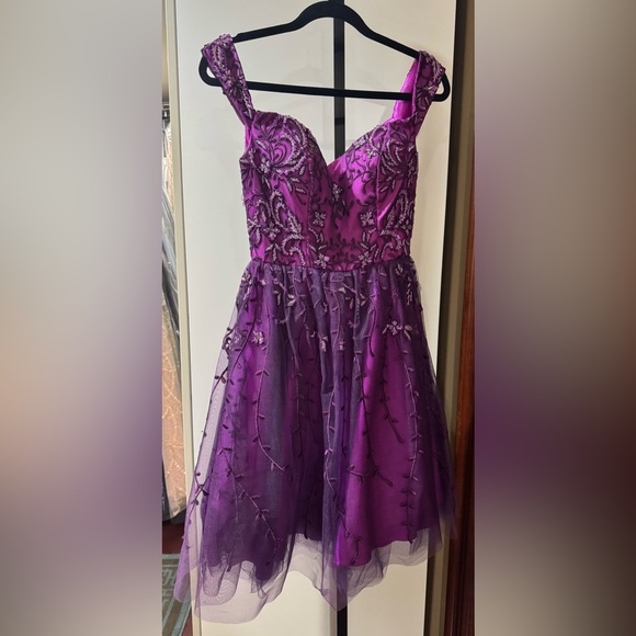 NWT-Purple Off-Shoulder cocktail Dress - Picture 2 of 7